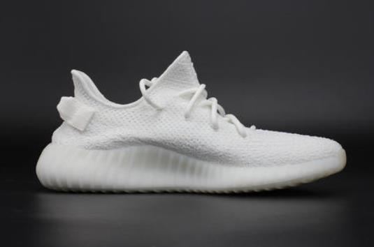 yeezy 350 Boost V2 纯白冰淇淋