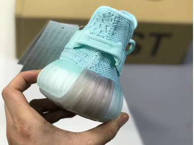 阿迪达斯 Adidas Yeezy 350 Boost V2 全新配色